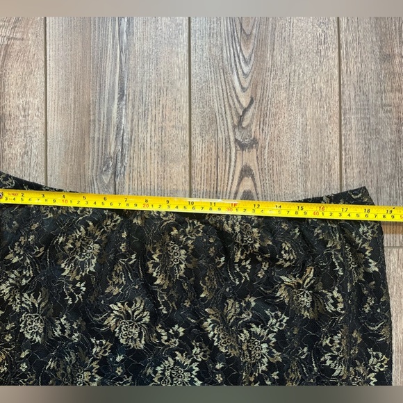 Vintage Vanity Fair Black and Gold Metallic Lace Midi Skirt size 18 - Picture 3 of 6